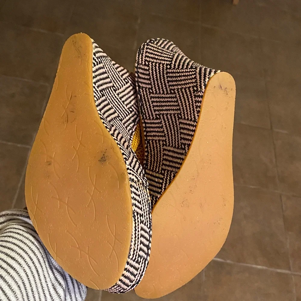 Lauren Daza Wedges
